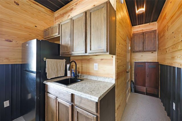 380 Lonesome Dove Trail, Trinity, TX 75862