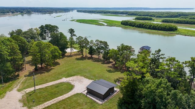 380 Lonesome Dove Trail, Trinity, TX 75862