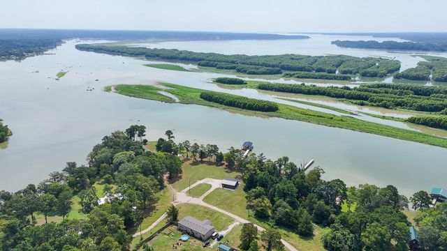 380 Lonesome Dove Trail, Trinity, TX 75862