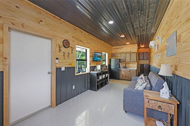 380 Lonesome Dove Trail, Trinity, TX 75862