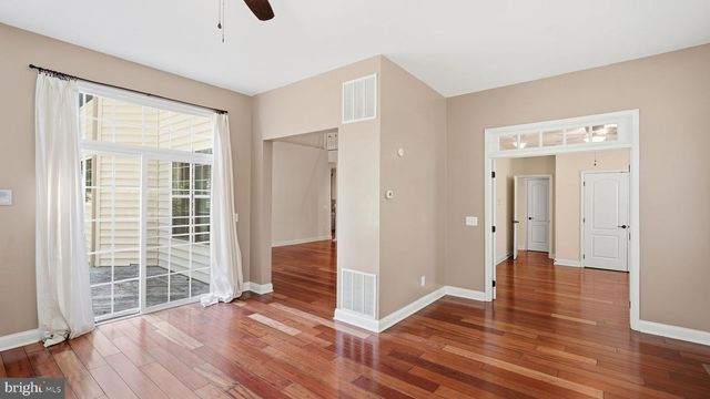 6645 PASSAGE CREEK LN, Manassas, VA 20112