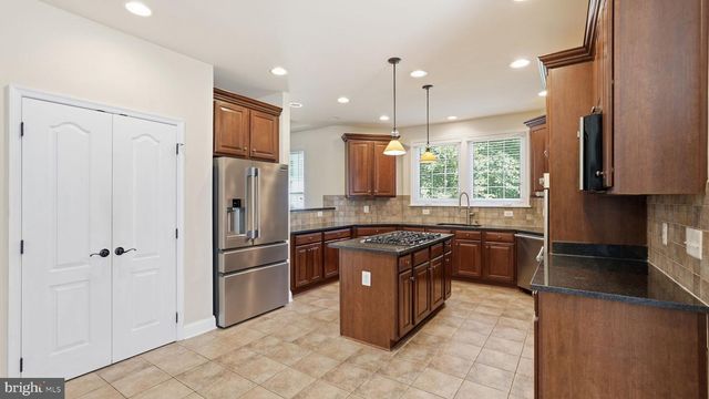 6645 PASSAGE CREEK LN, Manassas, VA 20112