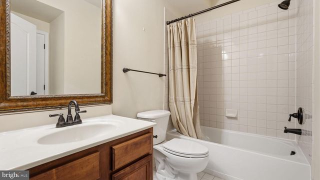6645 PASSAGE CREEK LN, Manassas, VA 20112