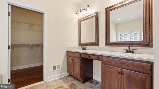 6645 PASSAGE CREEK LN, Manassas, VA 20112