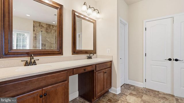 6645 PASSAGE CREEK LN, Manassas, VA 20112
