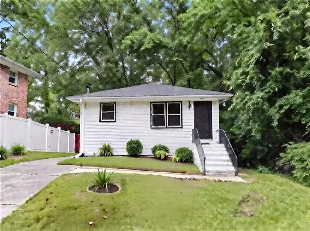 980 N Eugenia NW Place, Atlanta, GA 30318