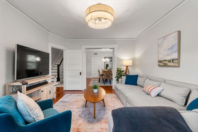 1469 Centre St 2, Newton, MA 02461