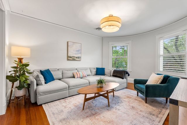 1469 Centre St 2, Newton, MA 02461