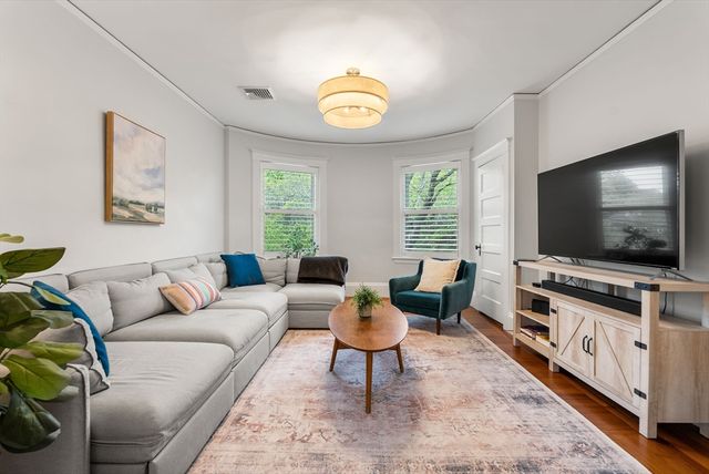 1469 Centre St 2, Newton, MA 02461