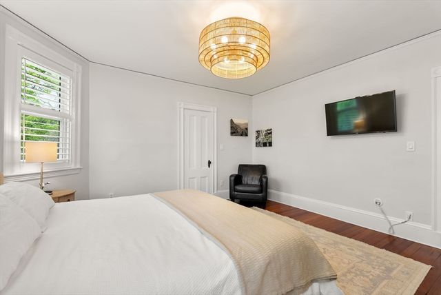 1469 Centre St 2, Newton, MA 02461