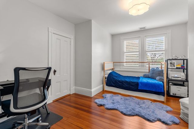1469 Centre St 2, Newton, MA 02461