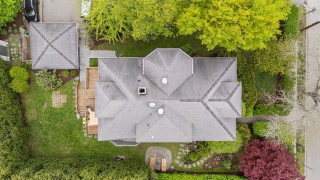 1469 Centre St 2, Newton, MA 02461