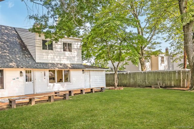 201 Cypress Lane W, Westbury, NY 11590