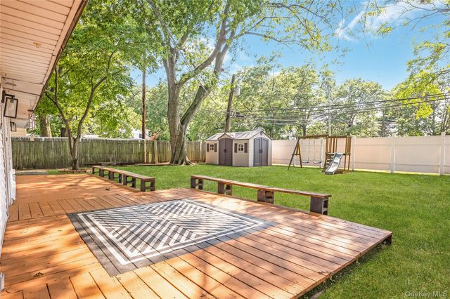 201 Cypress Lane W, Westbury, NY 11590