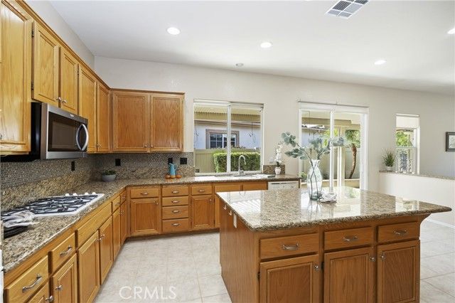 29427 Winding Brook, Menifee, CA 92584