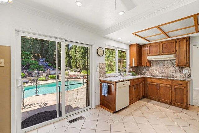 1912 Grizzly Ct, Antioch, CA 94509