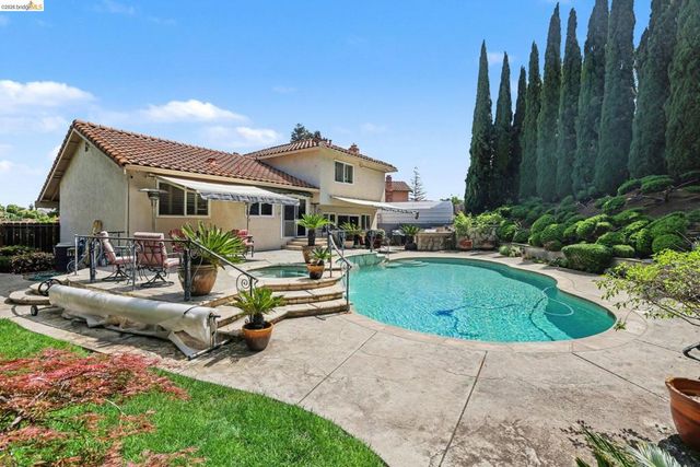 1912 Grizzly Ct, Antioch, CA 94509