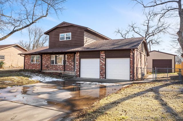 426 W 6th Street, Dewey, OK 74029