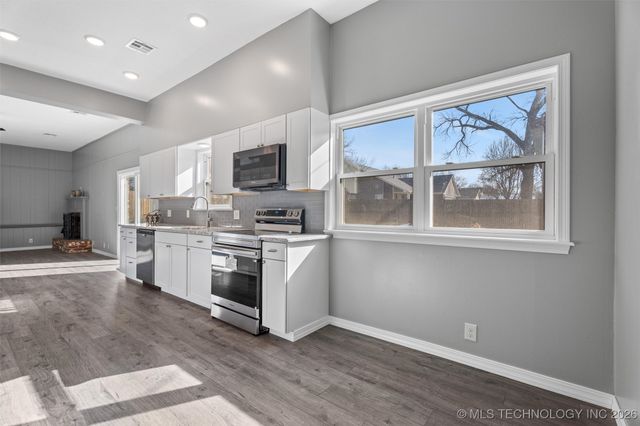 426 W 6th Street, Dewey, OK 74029