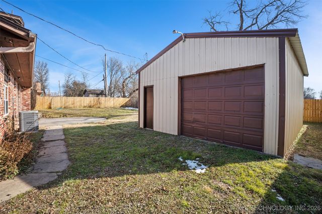 426 W 6th Street, Dewey, OK 74029