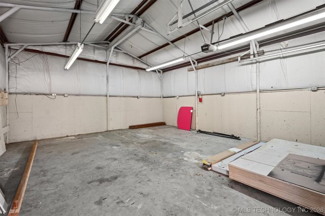 426 W 6th Street, Dewey, OK 74029