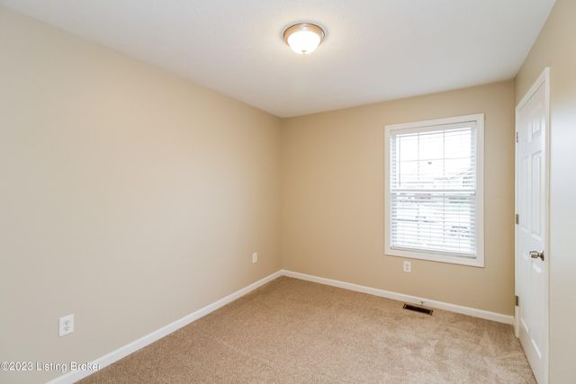 3219 Welman Dr, Louisville, KY 40216