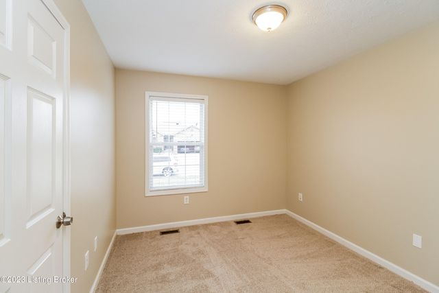 3219 Welman Dr, Louisville, KY 40216