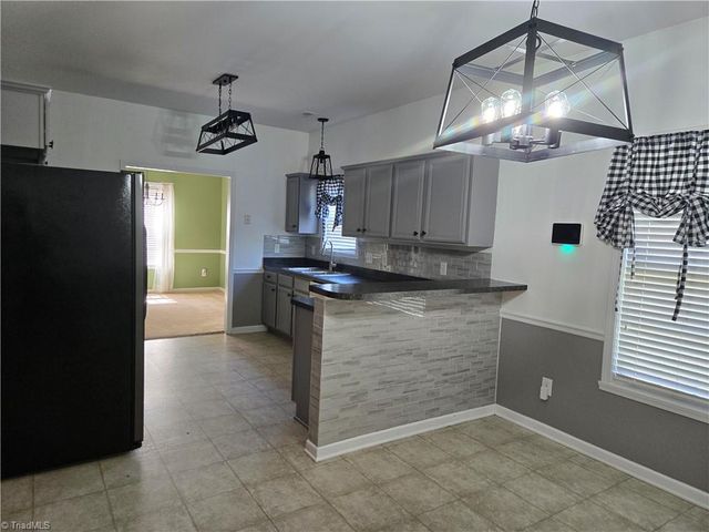 5906 River Gate Court, Clemmons, NC 27012