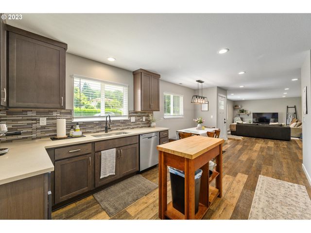 15915 Harold Ave, Milwaukie, OR 97267