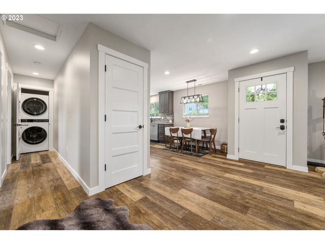 15915 Harold Ave, Milwaukie, OR 97267