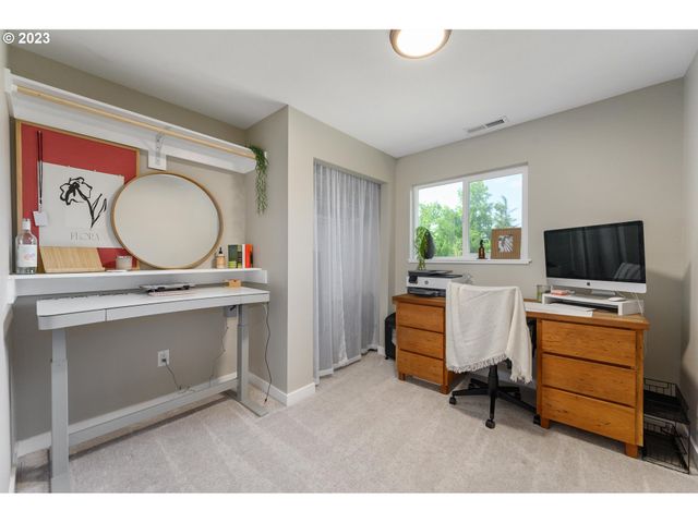 15915 Harold Ave, Milwaukie, OR 97267