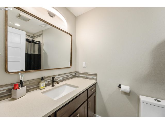 15915 Harold Ave, Milwaukie, OR 97267