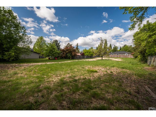 15915 Harold Ave, Milwaukie, OR 97267