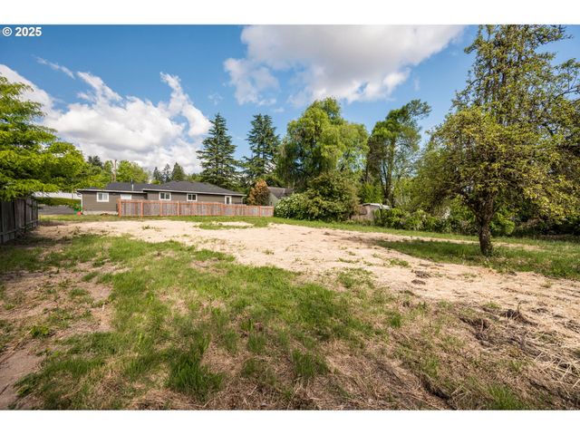 15915 Harold Ave, Milwaukie, OR 97267