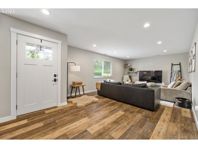 15915 Harold Ave, Milwaukie, OR 97267