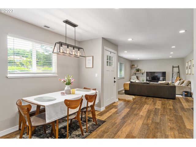 15915 Harold Ave, Milwaukie, OR 97267