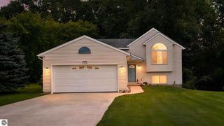 7015 Cedar Highlands Drive, Cedar Springs City, MI 49319