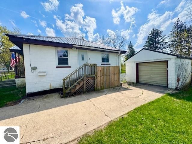 520 S Franklin, St Louis, MI 48880