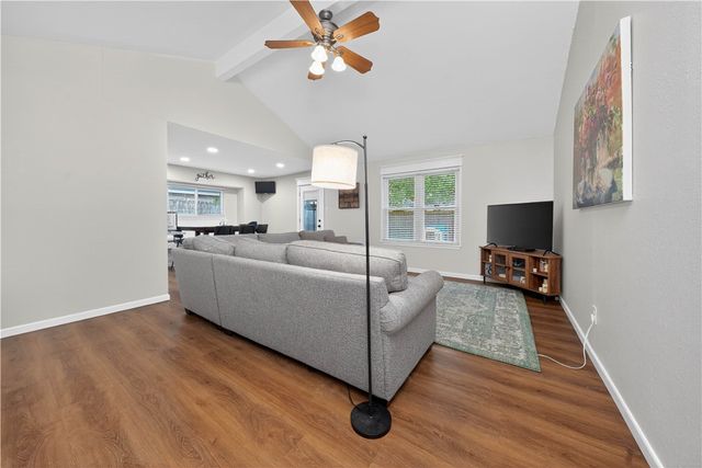 2814 Erie Dr, Corpus Christi, TX 78414