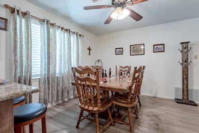 107 Camino Del Rosas, Woodway, TX 76712