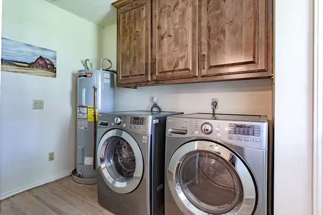 107 Camino Del Rosas, Woodway, TX 76712