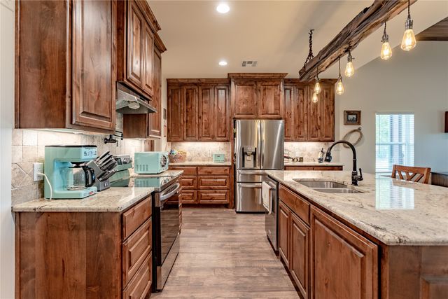 107 Camino Del Rosas, Woodway, TX 76712