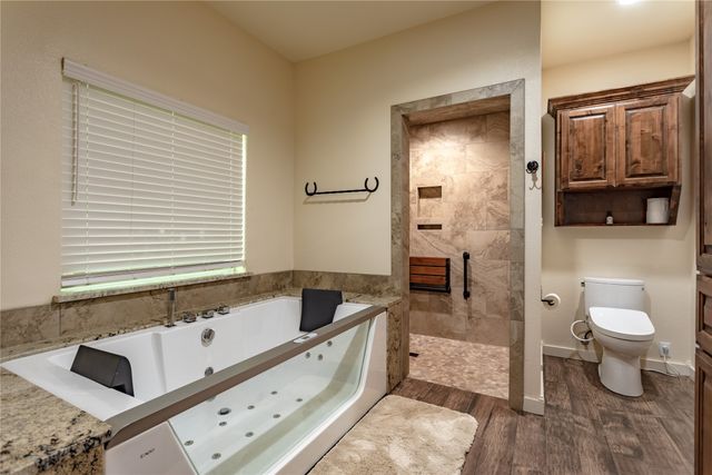 107 Camino Del Rosas, Woodway, TX 76712