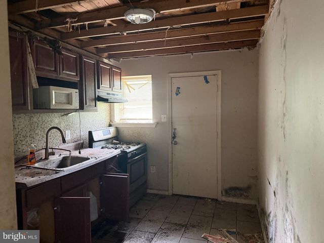 5528 BLOYD ST, Philadelphia, PA 19138