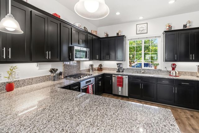 140 Lily Bay Cir, Sacramento, CA 95834