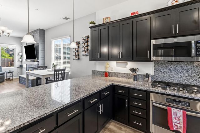 140 Lily Bay Cir, Sacramento, CA 95834