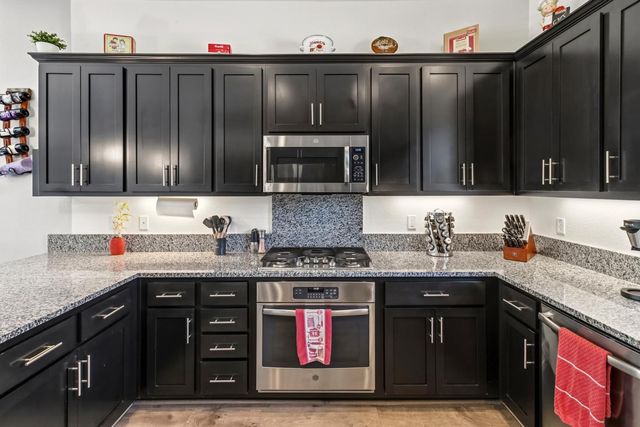 140 Lily Bay Cir, Sacramento, CA 95834