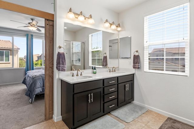 140 Lily Bay Cir, Sacramento, CA 95834