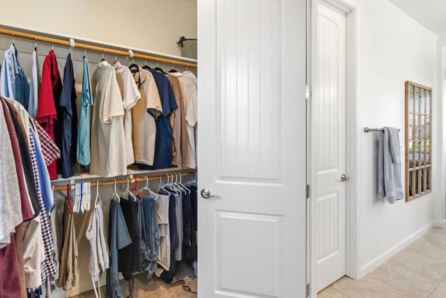 140 Lily Bay Cir, Sacramento, CA 95834