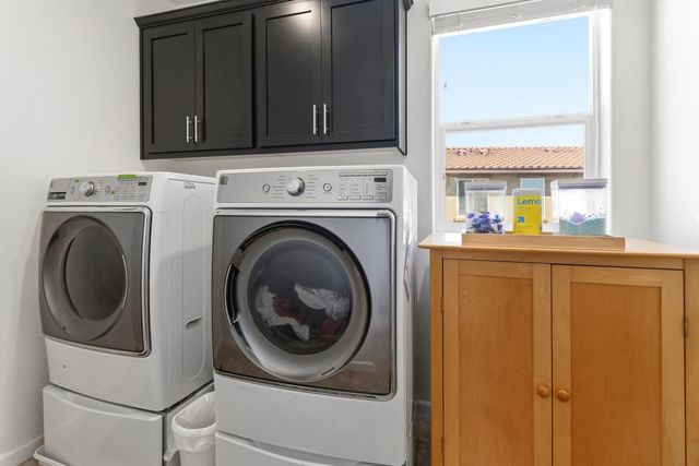 140 Lily Bay Cir, Sacramento, CA 95834